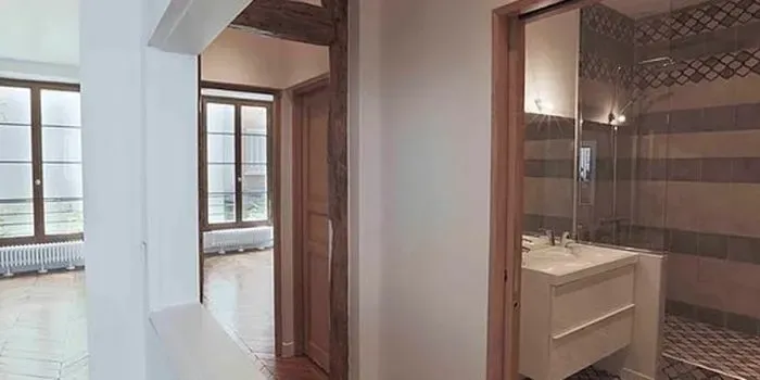 Restructuration et réhabilitation d'un ancien cabinet médical en appartement parisien
