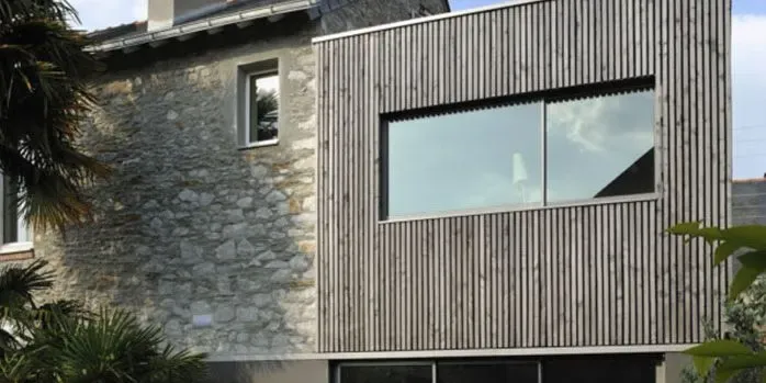 7/ Surélévation en bois d’une ancienne maison en pierre réalisée par l’agence Forma 6 — photo 1